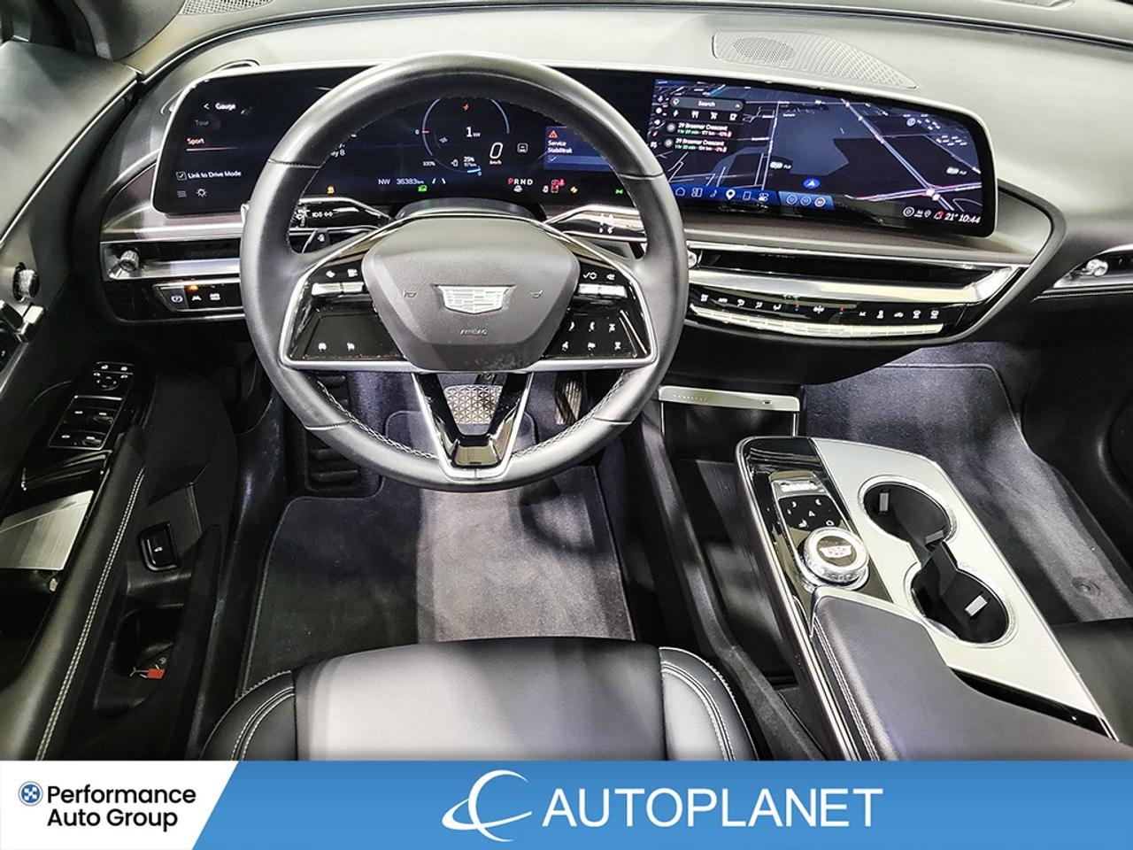 2024 Cadillac LYRIQ Tech AWD, Back Up Cam, 494 Range km (est) Photo