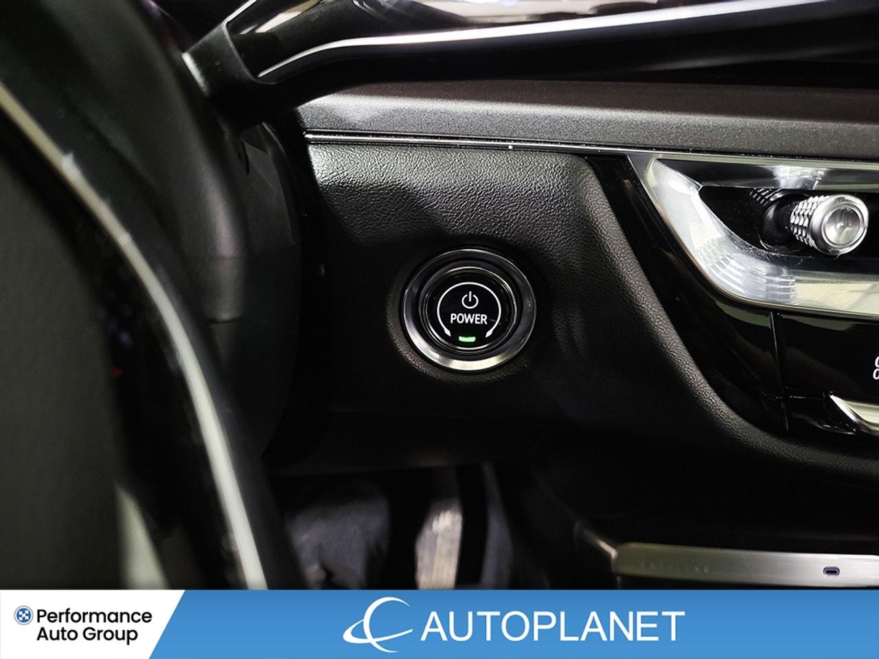 2024 Cadillac LYRIQ Tech AWD, Back Up Cam, 494 Range km (est) Photo