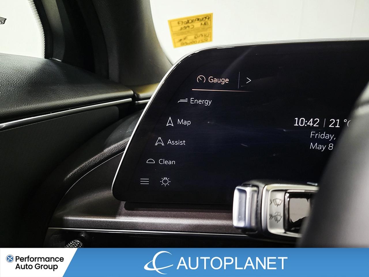 2024 Cadillac LYRIQ Tech AWD, Back Up Cam, 494 Range km (est) Photo
