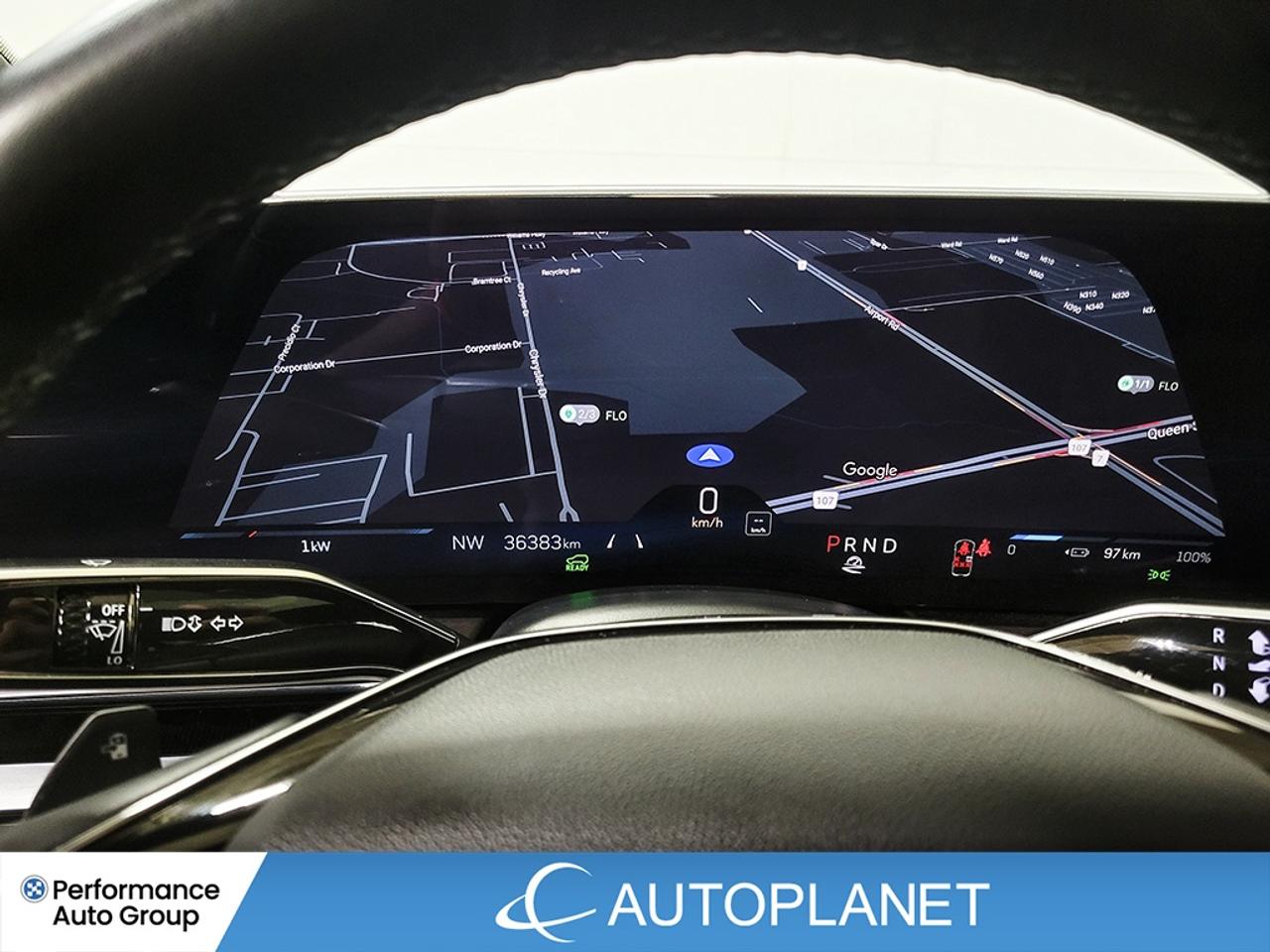 2024 Cadillac LYRIQ Tech AWD, Back Up Cam, 494 Range km (est) Photo