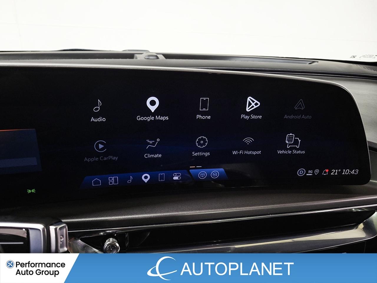 2024 Cadillac LYRIQ Tech AWD, Back Up Cam, 494 Range km (est) Photo