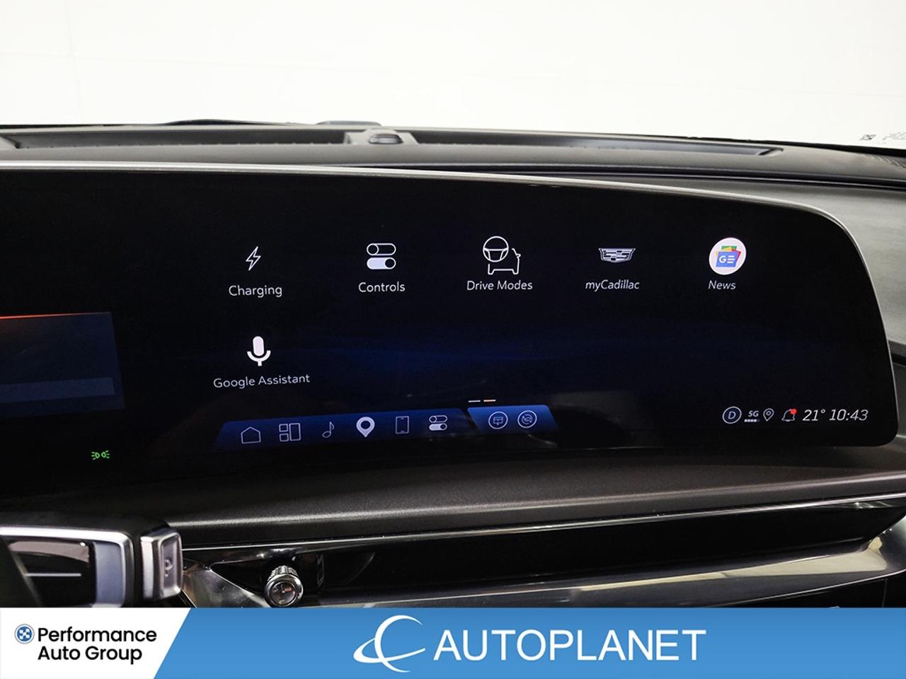 2024 Cadillac LYRIQ Tech AWD, Back Up Cam, 494 Range km (est) Photo
