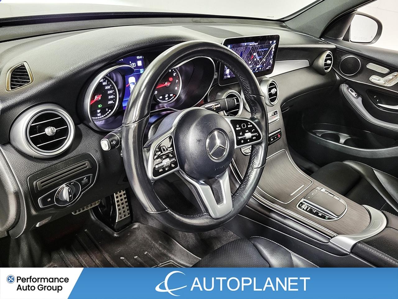 2022 Mercedes-Benz GLC300 4MATIC, Turbo, Pano Roof, Navi, Apple CarPlay! Photo