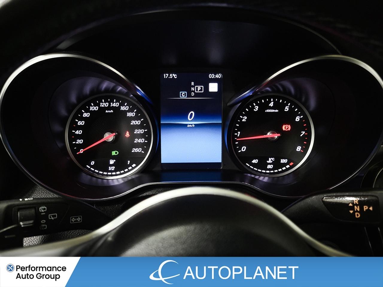 2022 Mercedes-Benz GLC300 4MATIC, Turbo, Pano Roof, Navi, Apple CarPlay! Photo