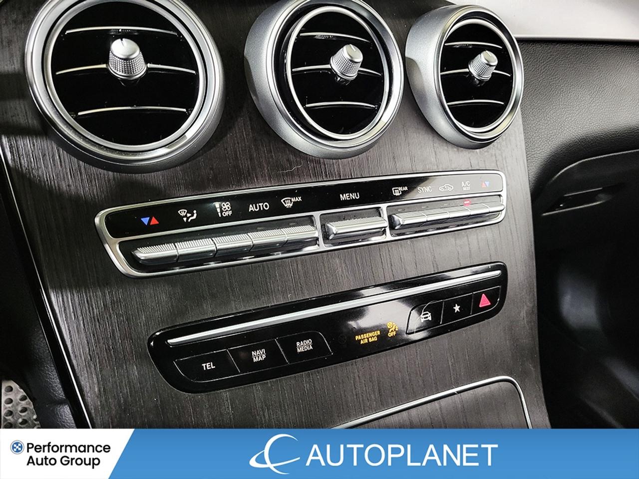 2022 Mercedes-Benz GLC300 4MATIC, Turbo, Pano Roof, Navi, Apple CarPlay! Photo