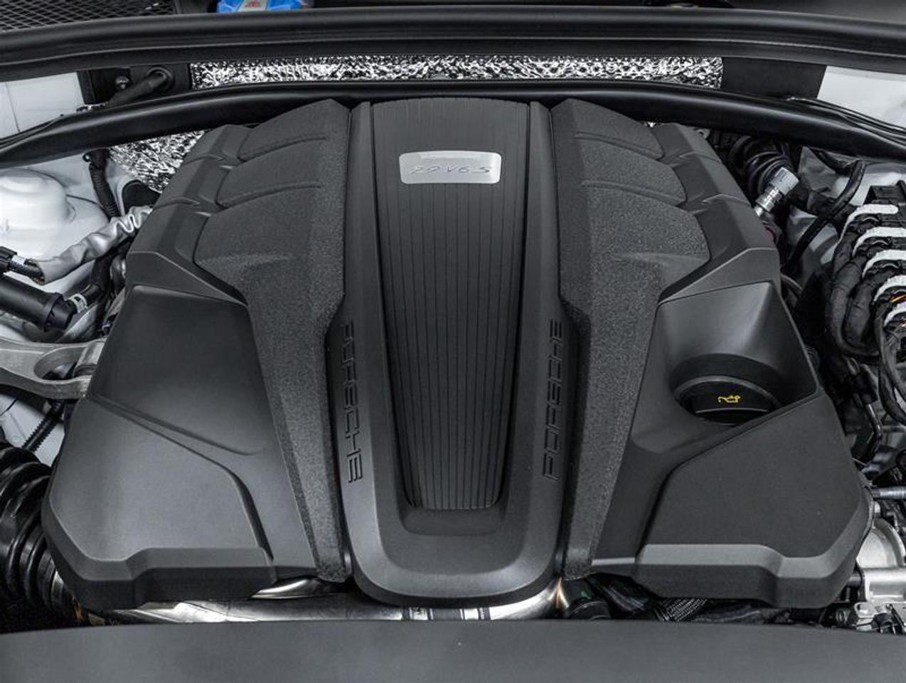 2026 Porsche Macan  Photo
