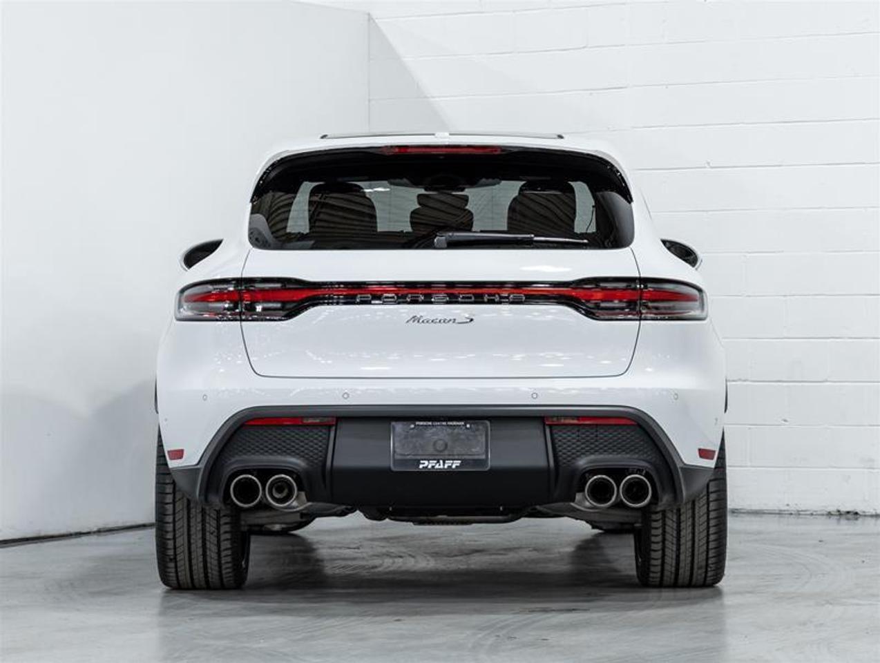 2026 Porsche Macan  Photo