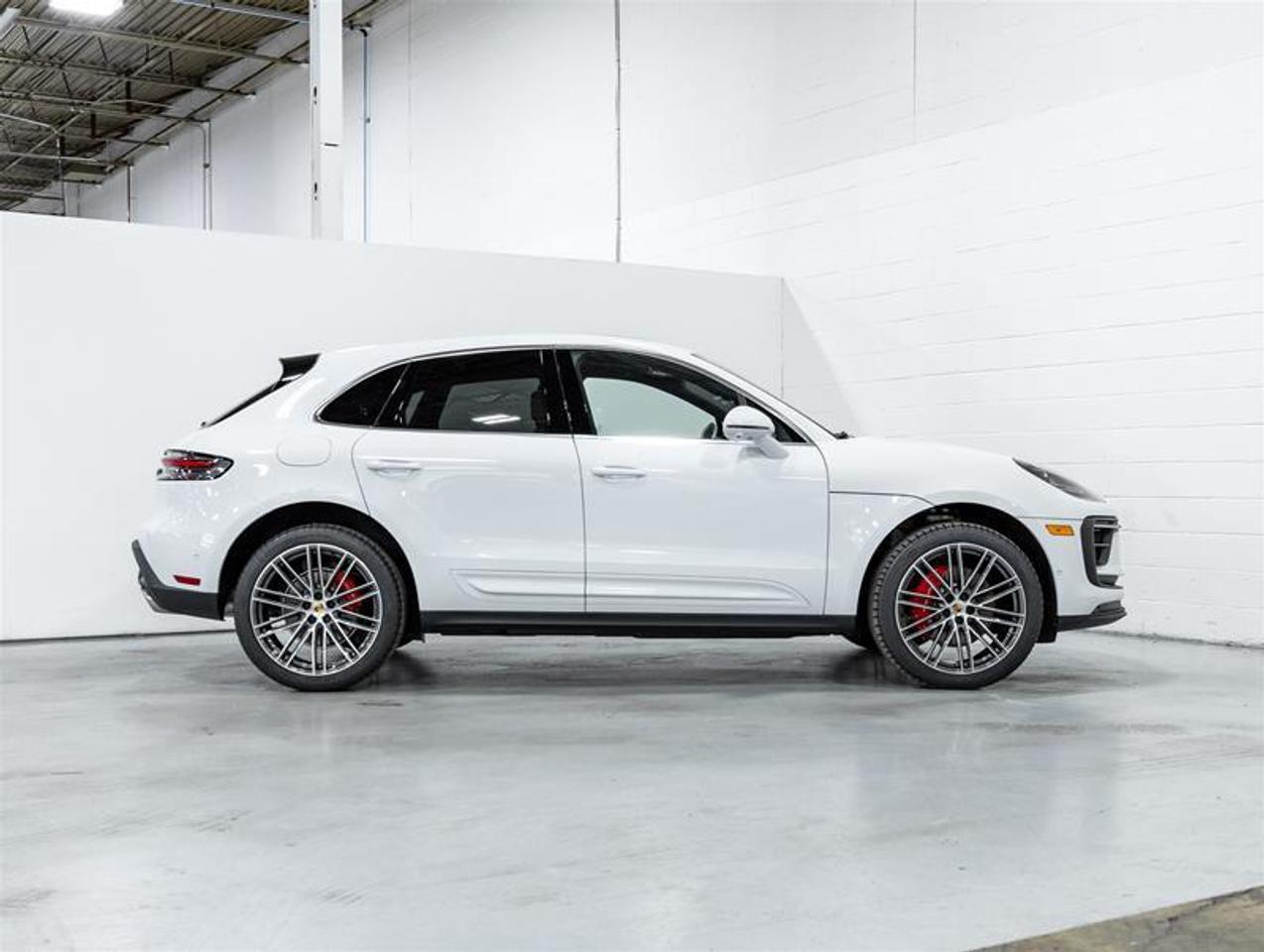 2026 Porsche Macan  Photo
