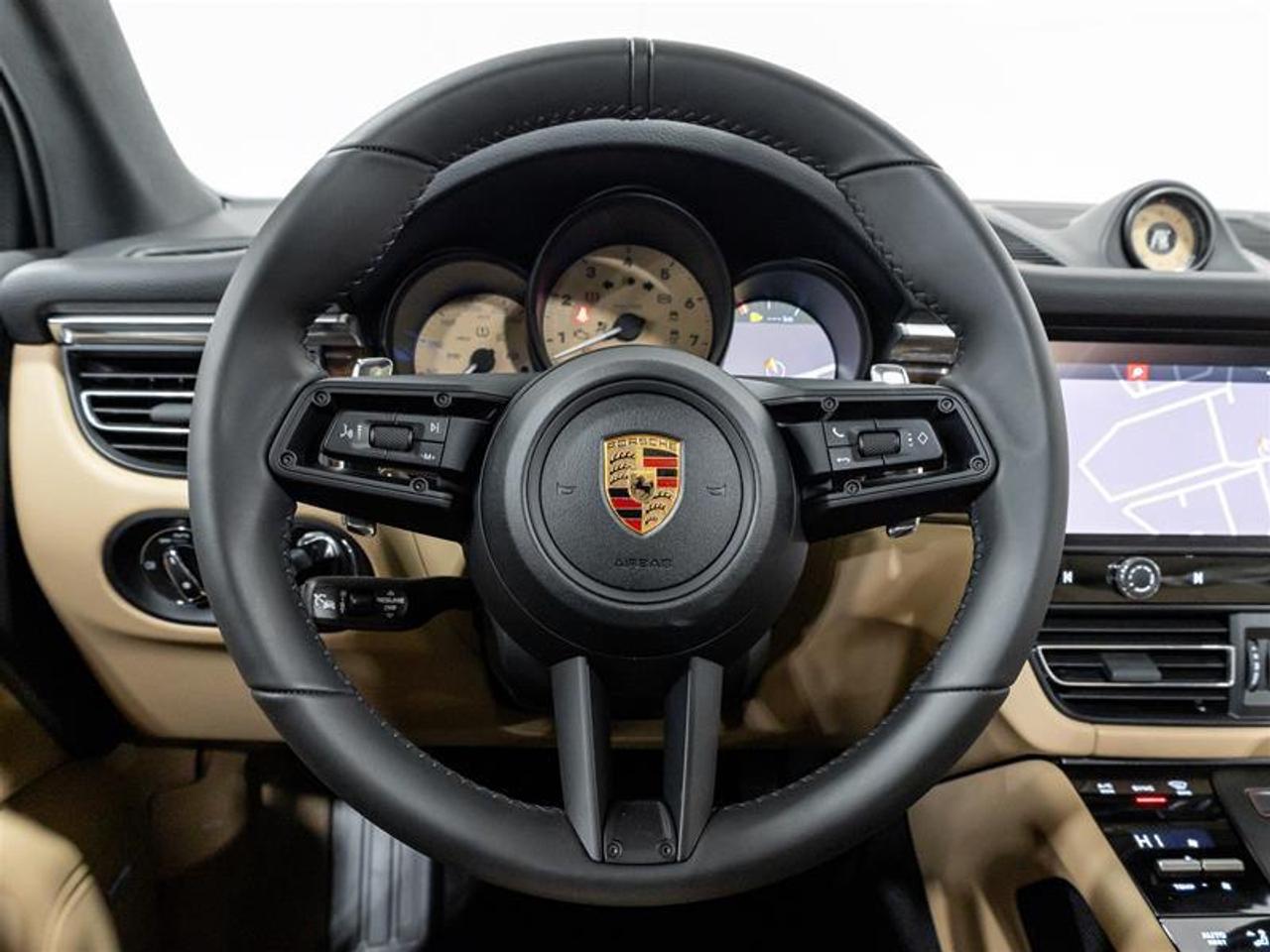 2026 Porsche Macan  Photo