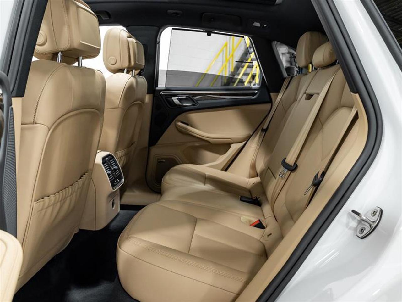 2026 Porsche Macan  Photo