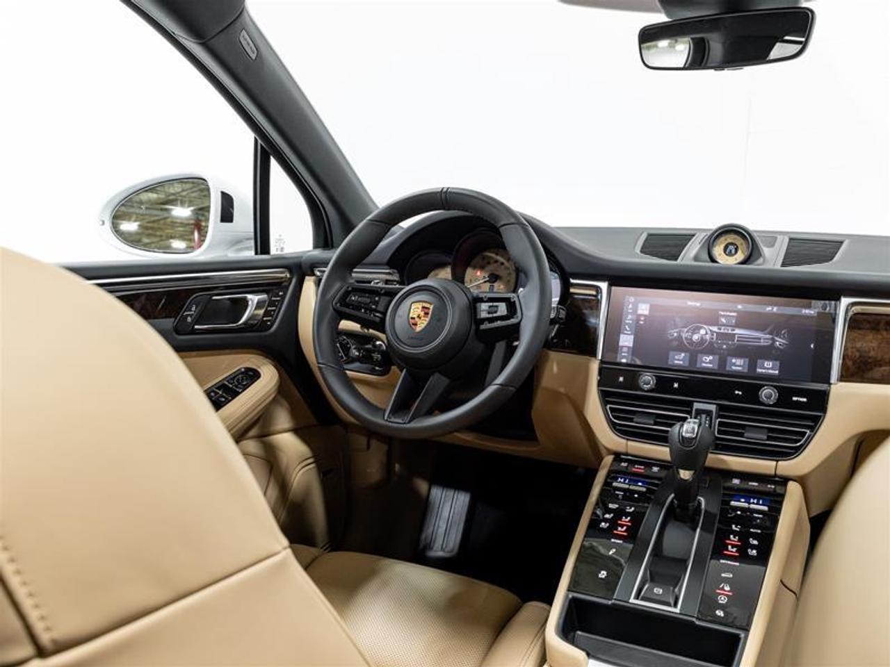 2026 Porsche Macan  Photo