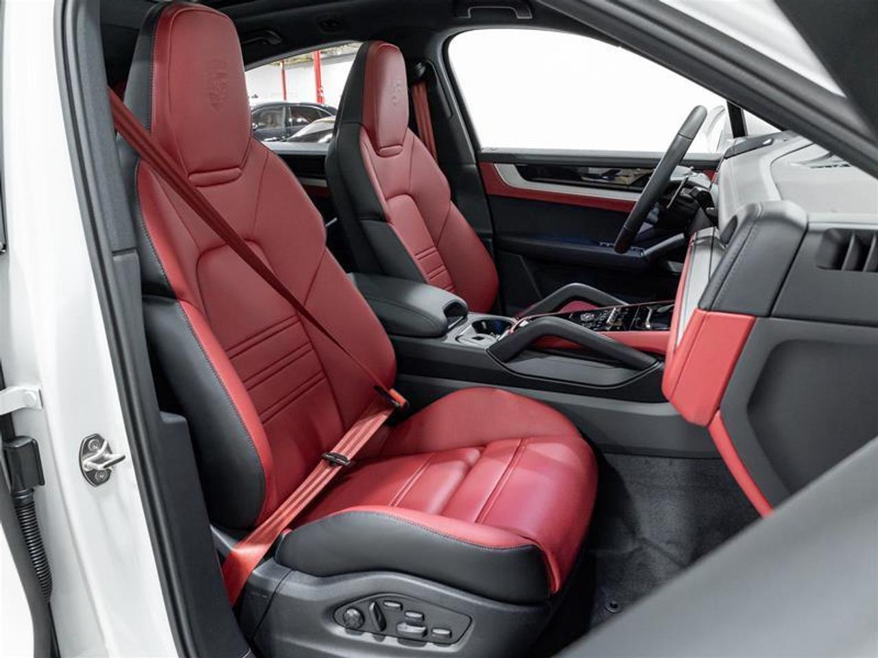 2026 Porsche Cayenne  Photo