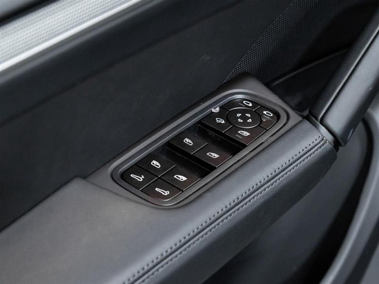 2026 Porsche Cayenne  Photo