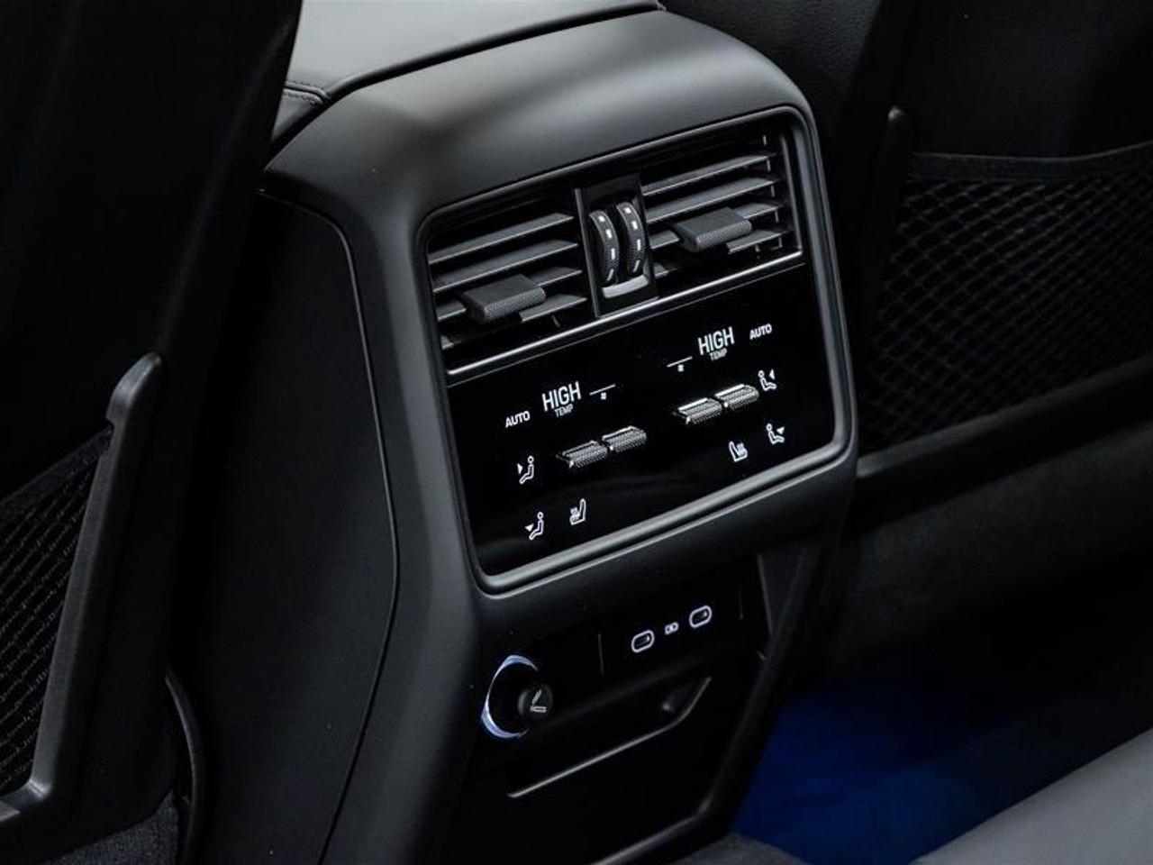 2026 Porsche Cayenne  Photo