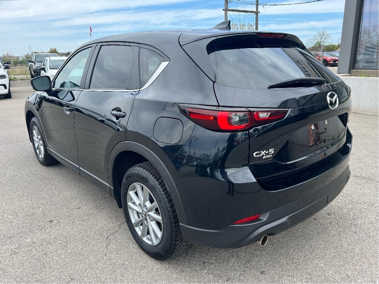 2025 Mazda CX-5 GS AWD *LTHR *PWR SEAT *PWR LIFTGATE *CARPLAY Photo