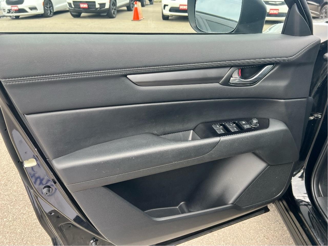 2025 Mazda CX-5 GS AWD *LTHR *PWR SEAT *PWR LIFTGATE *CARPLAY Photo