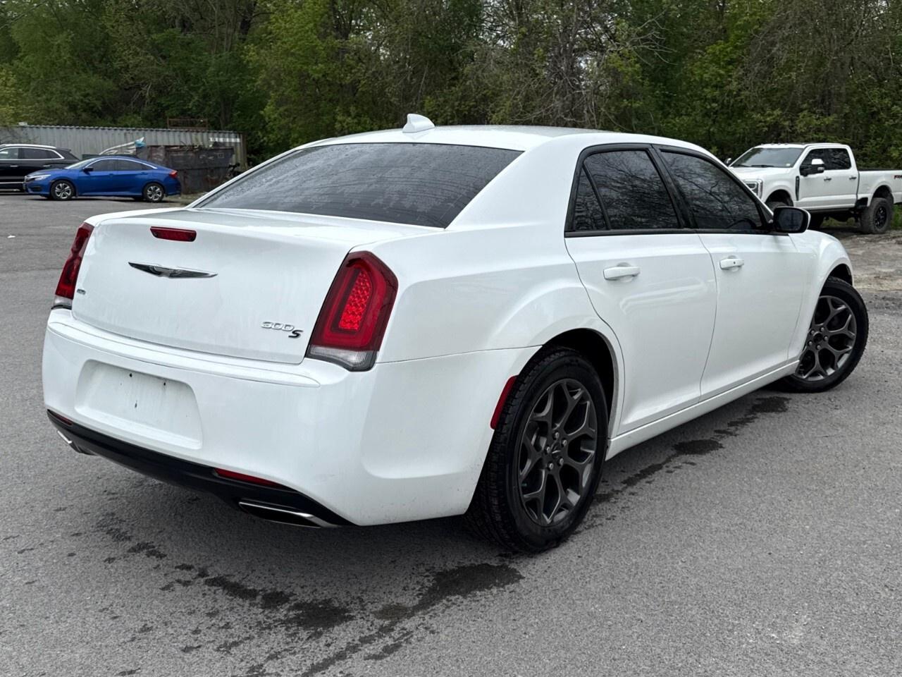 2018 Chrysler 300  Photo