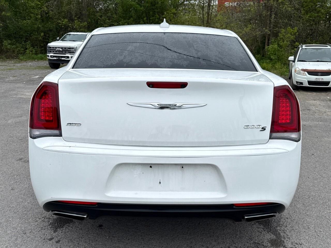2018 Chrysler 300  Photo