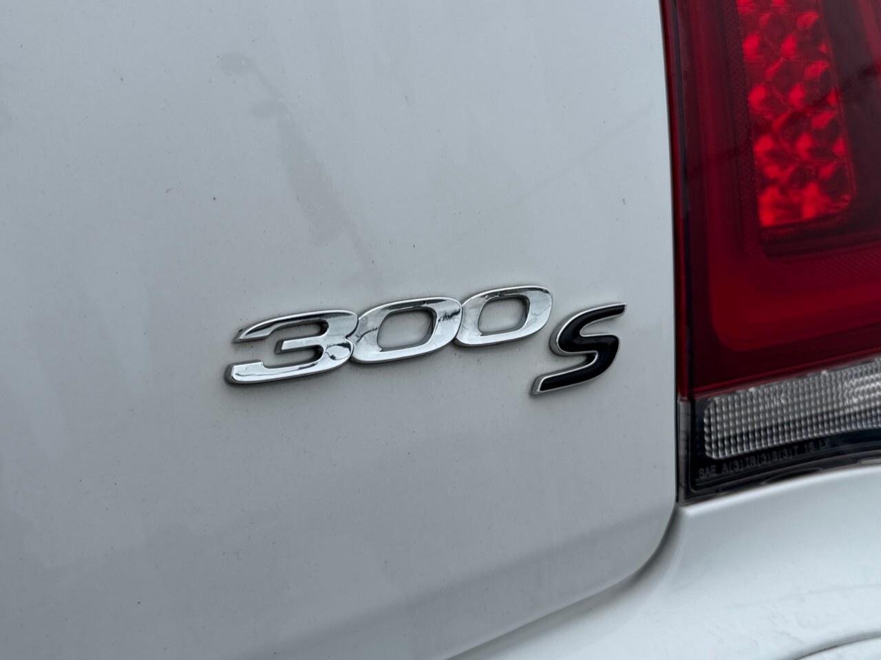 2018 Chrysler 300  Photo