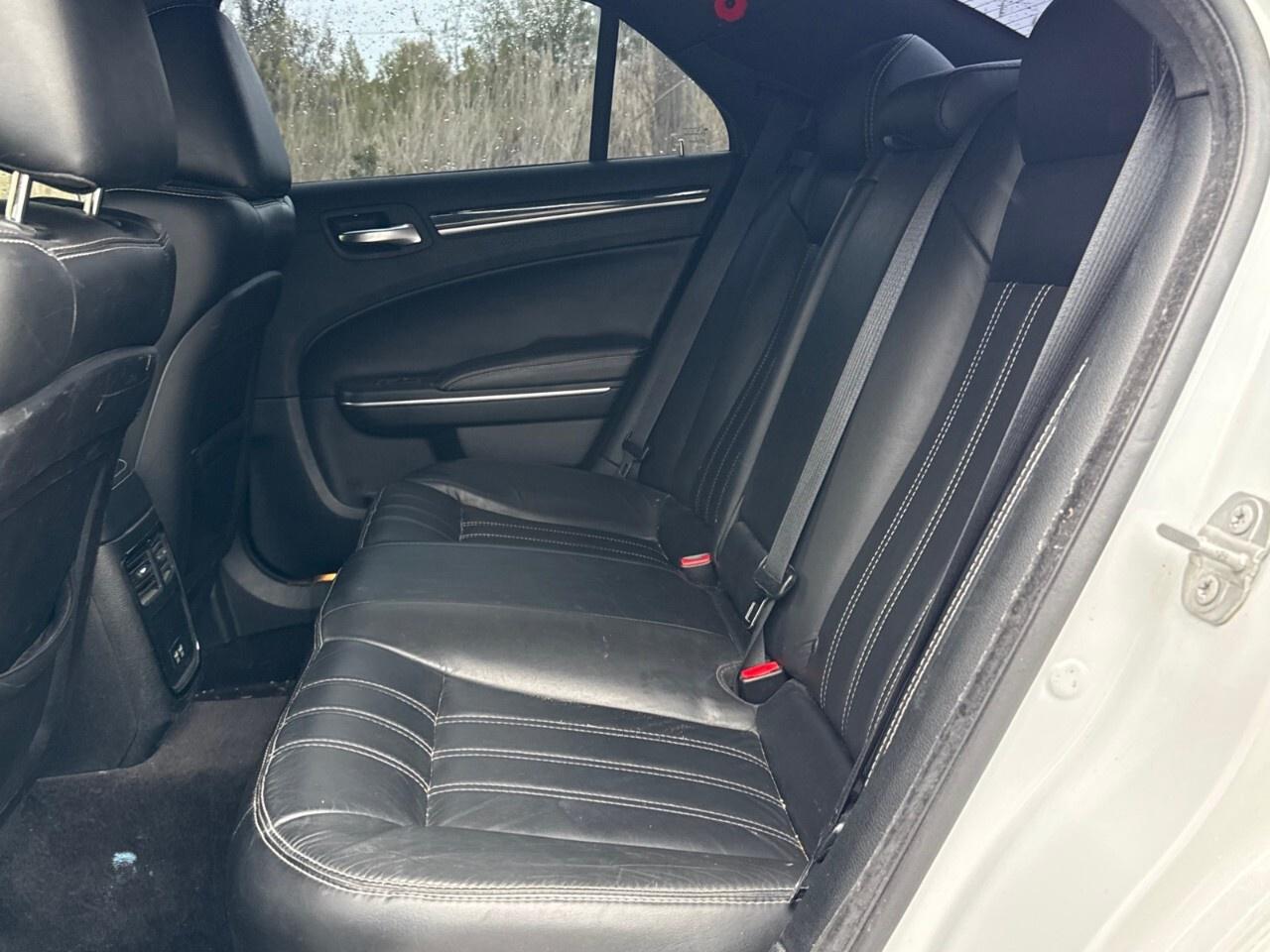 2018 Chrysler 300  Photo