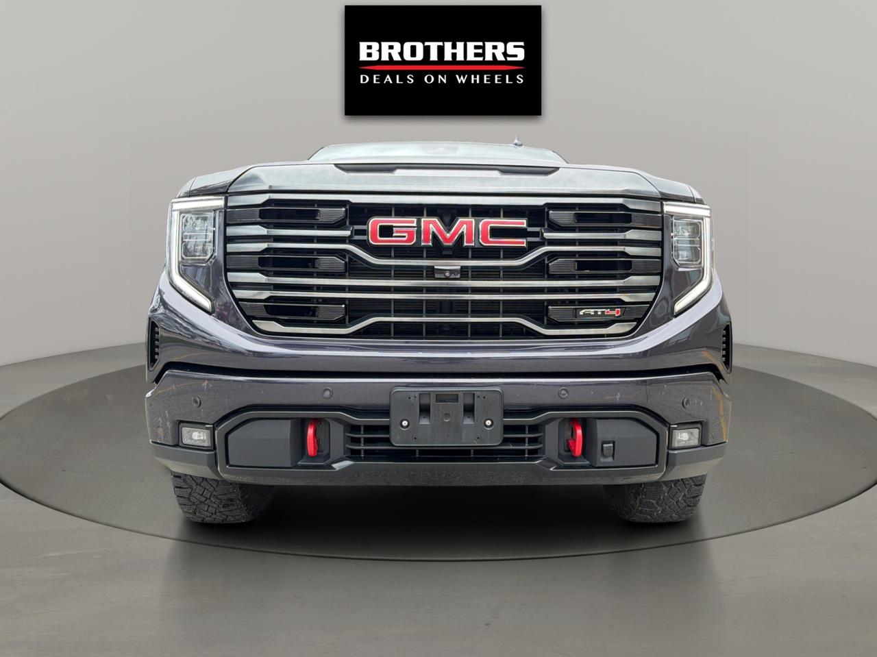 2022 GMC Sierra 1500 4WD Crew Cab AT4 Photo