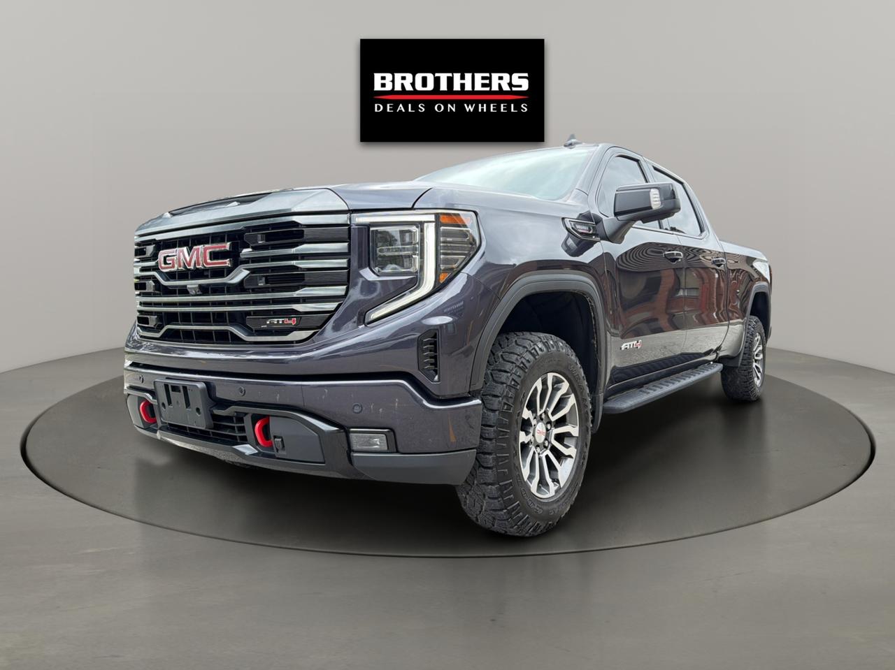 2022 GMC Sierra 1500 4WD Crew Cab AT4 Photo