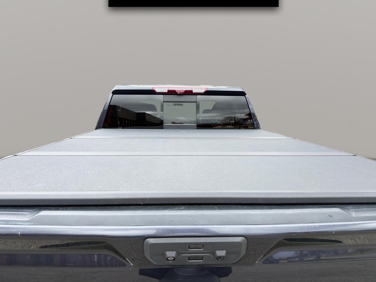 2022 GMC Sierra 1500 4WD Crew Cab AT4 Photo