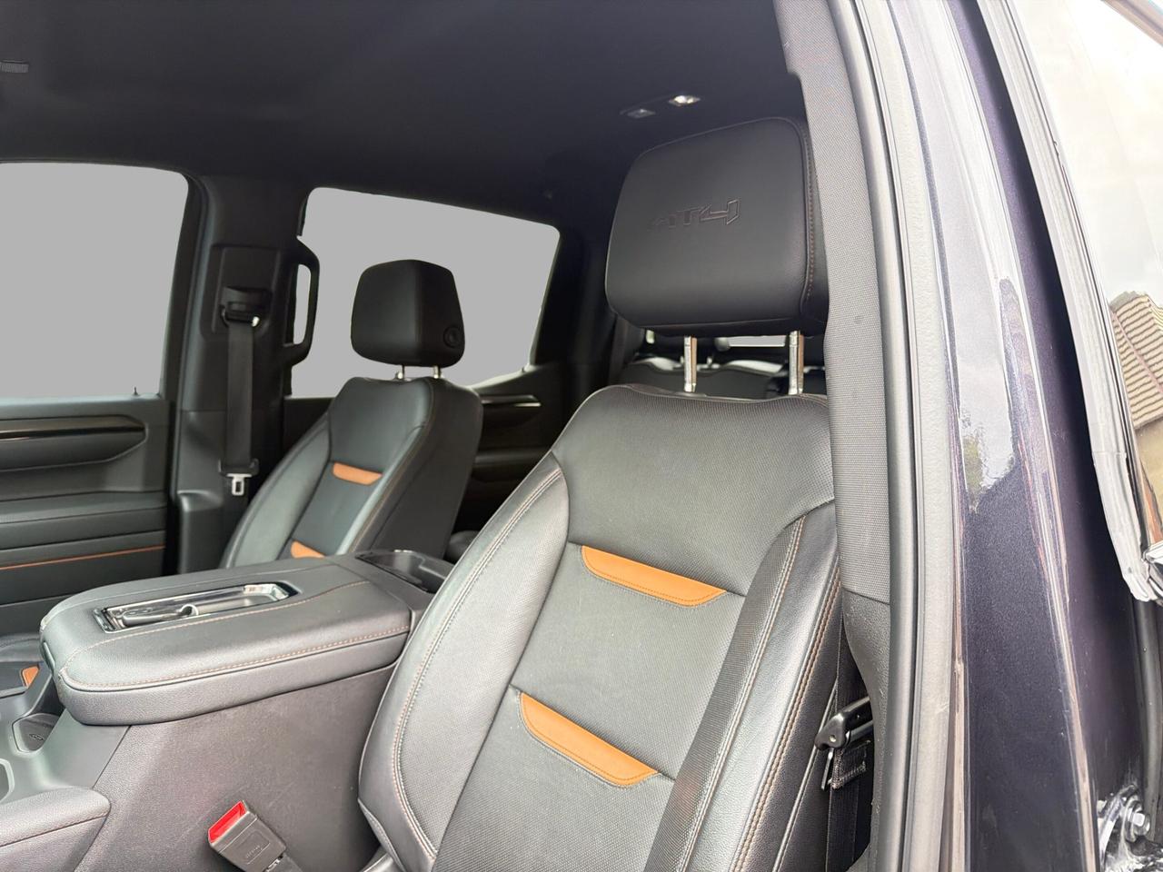 2022 GMC Sierra 1500 4WD Crew Cab AT4 Photo