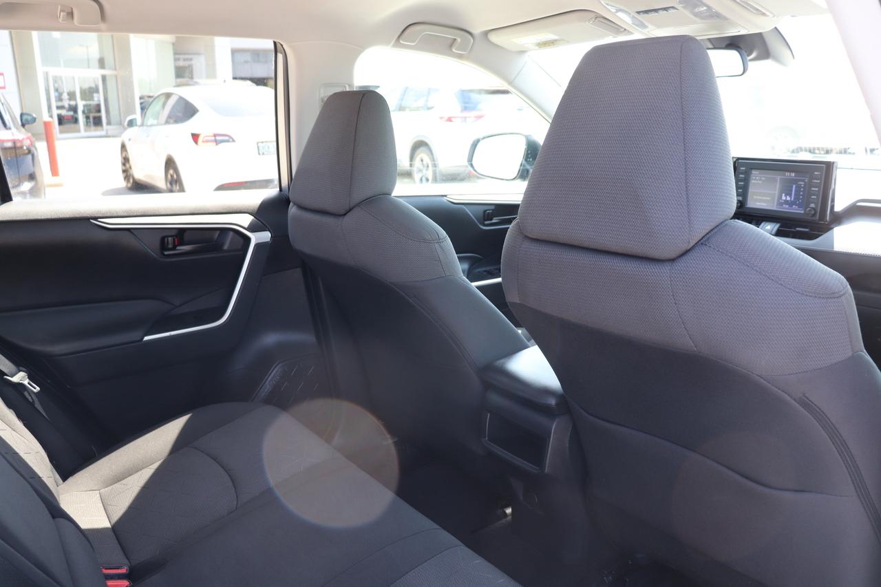2021 Toyota RAV4 LE AWD SAFETY CERTIFIED Photo