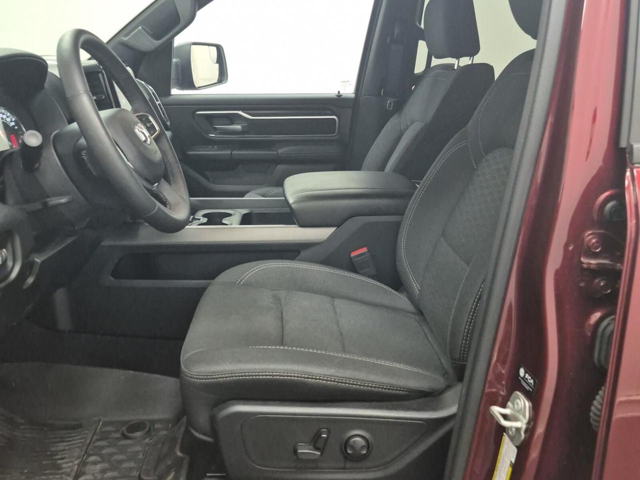2025 RAM 1500 Big Horn   CREW   LEVEL 2   RAMBOX   SPORT APPEARA Photo