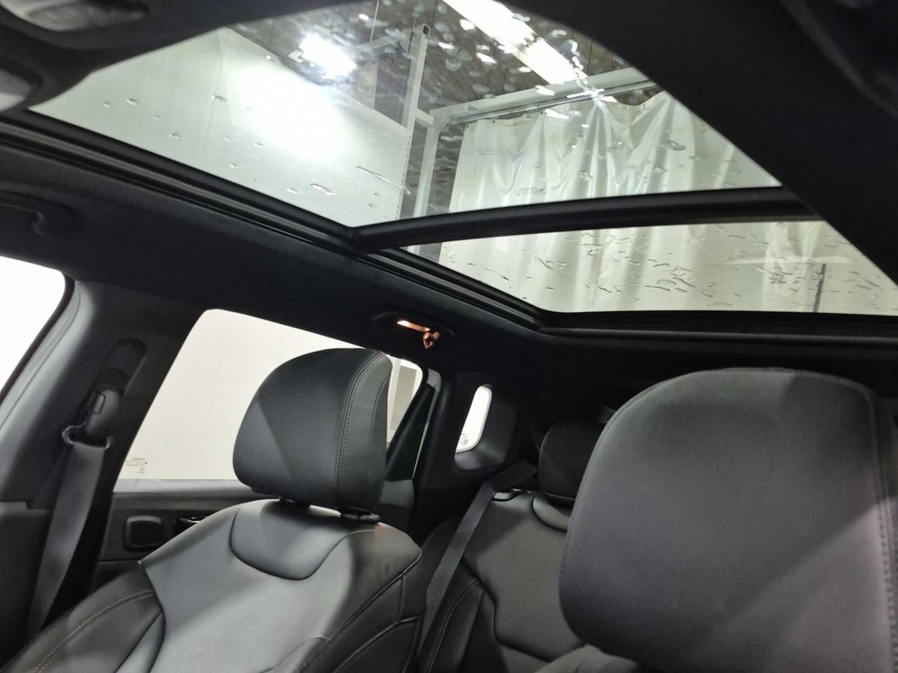 2024 Jeep Compass Limited   ELITE EXTERIOR GROUP   PANO ROOF   ALPIN Photo