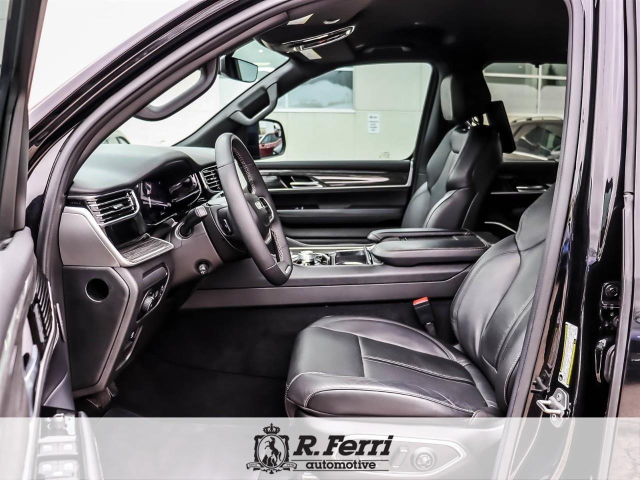 2022 Jeep Wagoneer Series III 4dr 4x4 Photo
