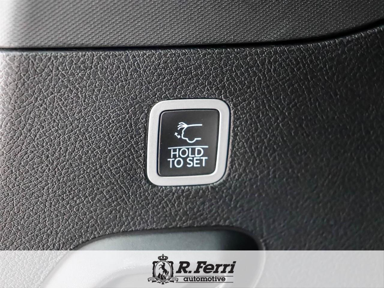 2022 Jeep Wagoneer Series III 4dr 4x4 Photo