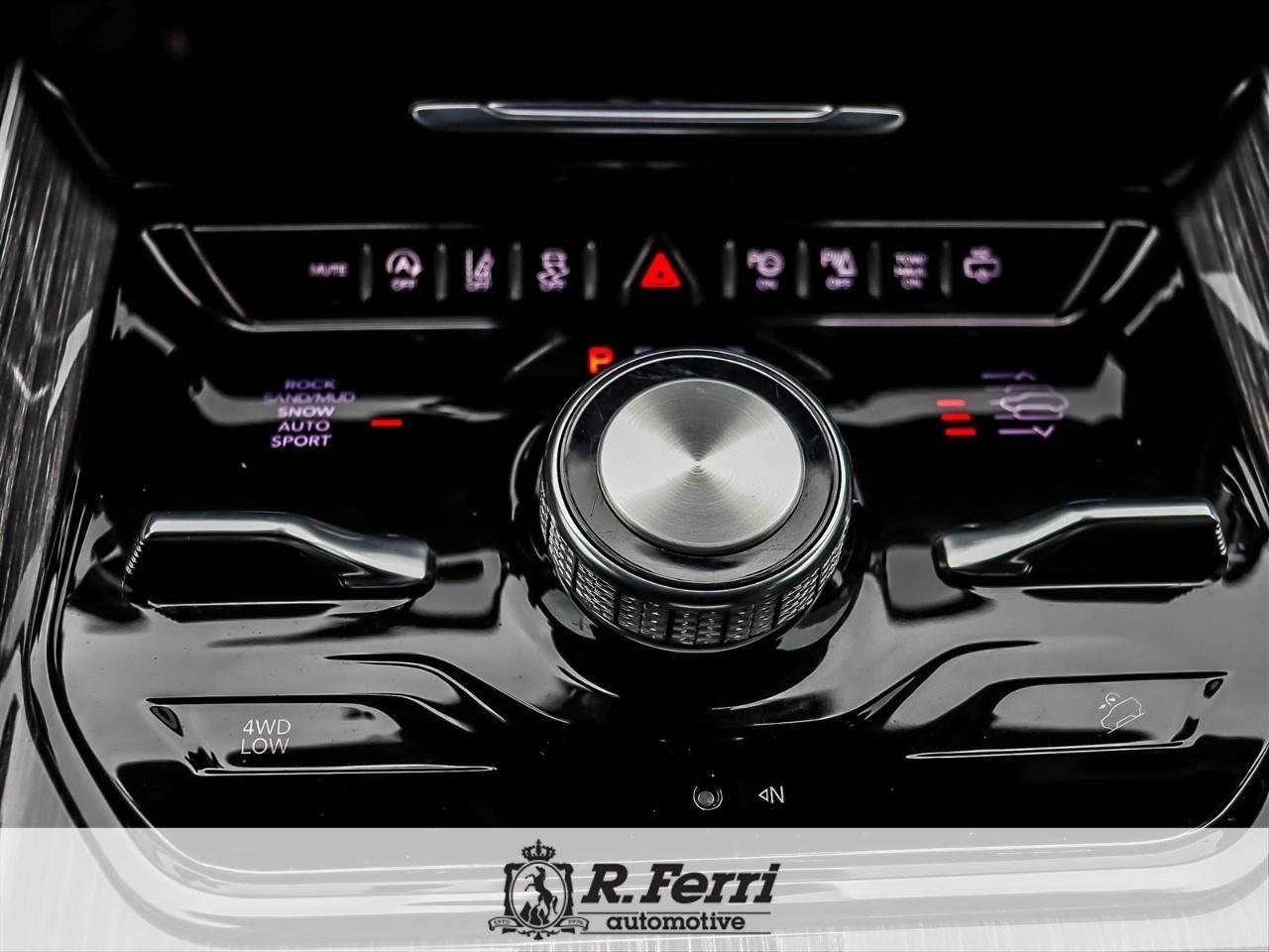 2022 Jeep Wagoneer Series III 4dr 4x4 Photo