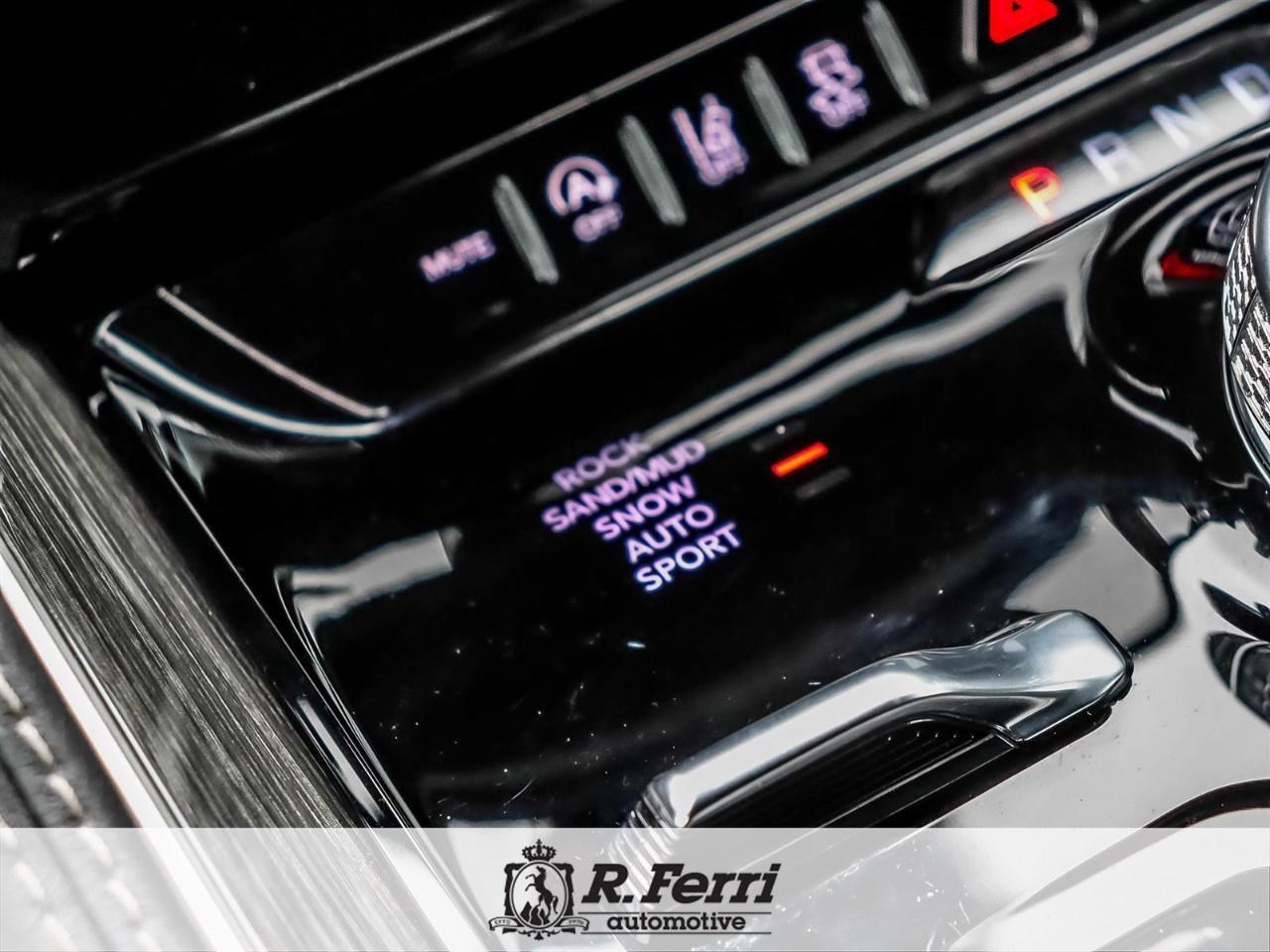 2022 Jeep Wagoneer Series III 4dr 4x4 Photo