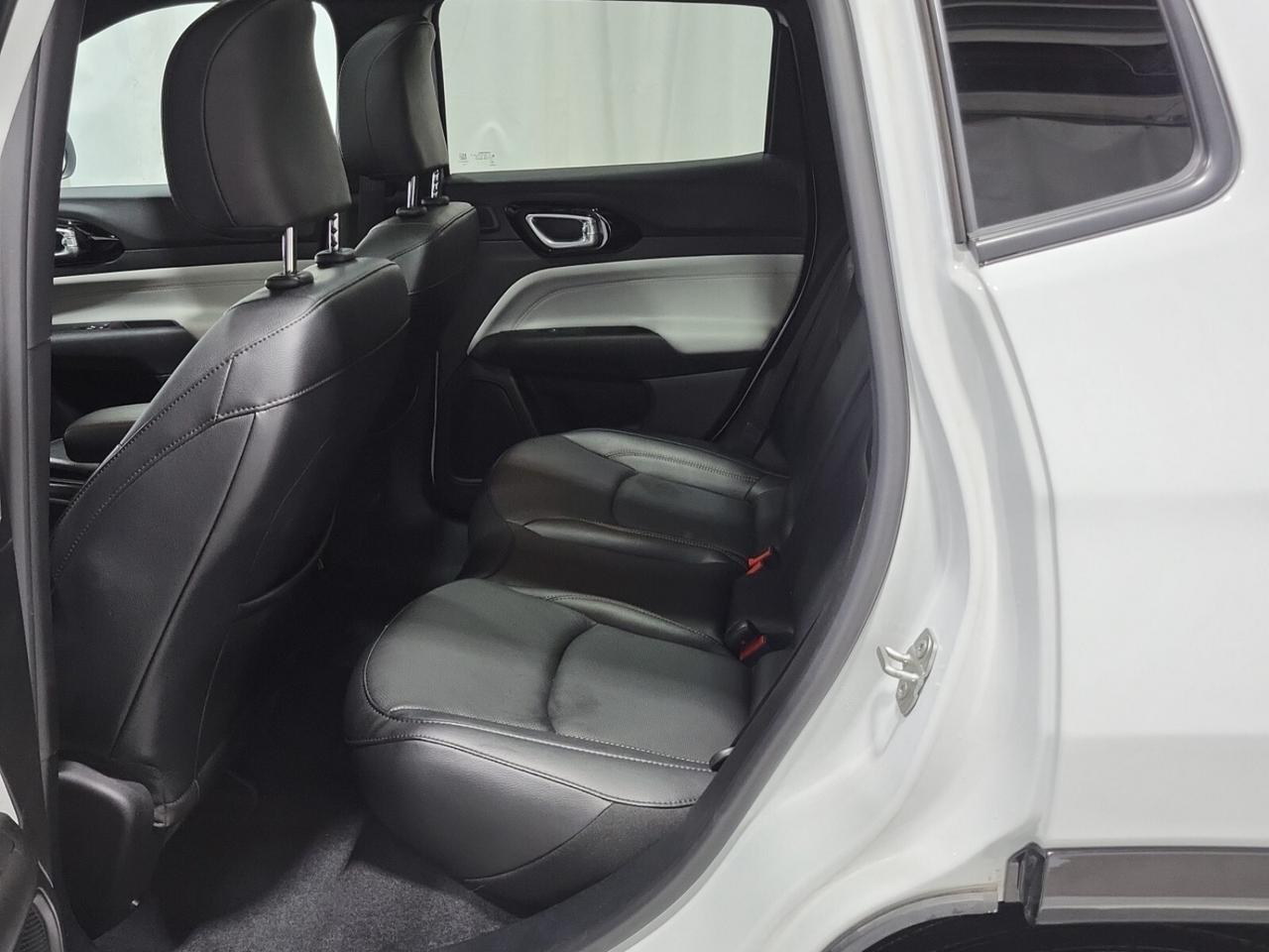 2024 Jeep Compass Limited   ELITE EXTERIOR GROUP   PANO ROOF   ALPIN Photo