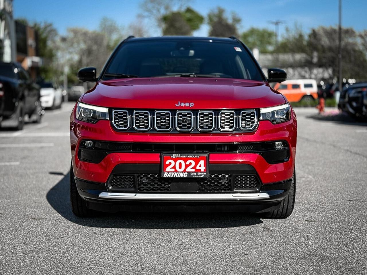 2024 Jeep Compass Limited   ELITE EXTERIOR GROUP   PANO ROOF   ALPIN Photo