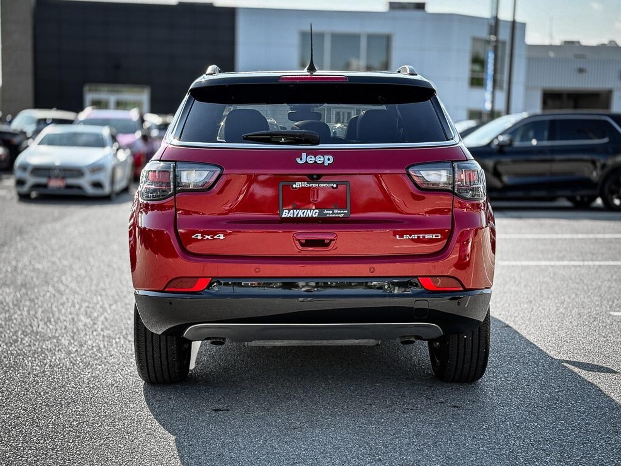 2024 Jeep Compass Limited   ELITE EXTERIOR GROUP   PANO ROOF   ALPIN Photo