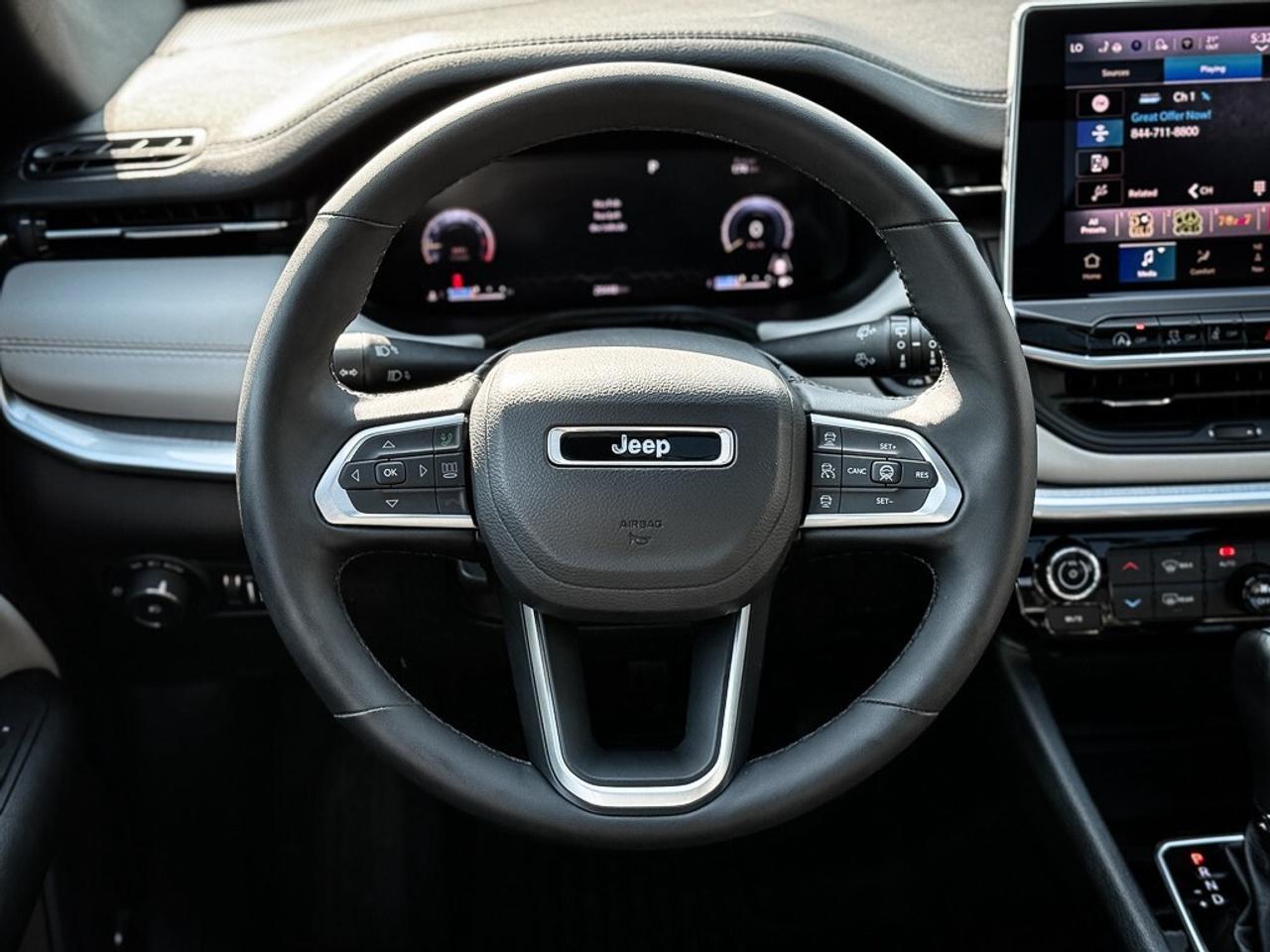 2024 Jeep Compass Limited   ELITE EXTERIOR GROUP   PANO ROOF   ALPIN Photo
