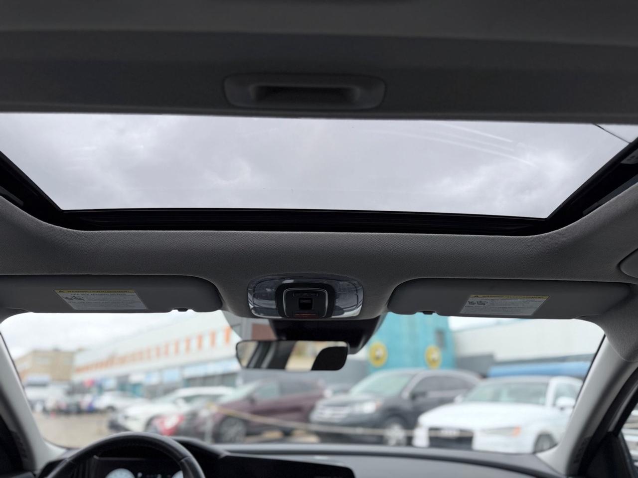 2024 Hyundai Elantra SEL Photo