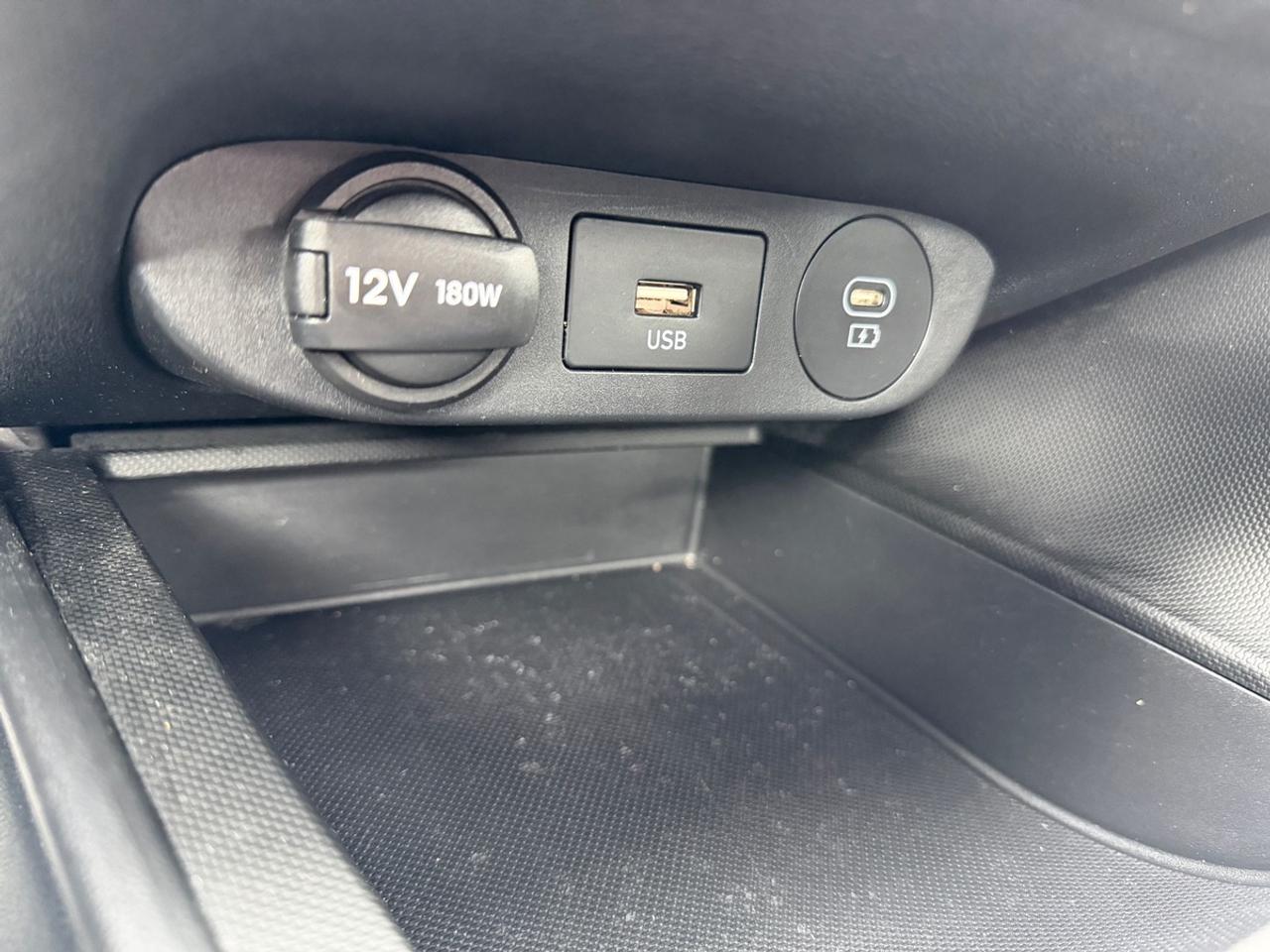 2024 Hyundai Elantra SEL Photo