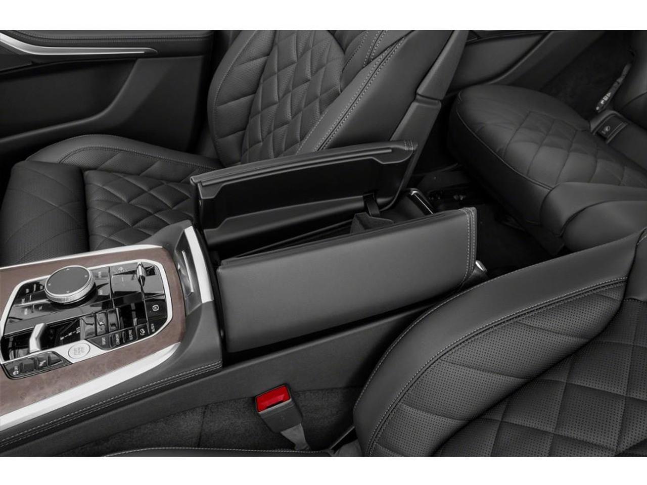 2027 BMW X7 xDrive40i 4dr All-Wheel Drive Sports Activity Vehicle Photo