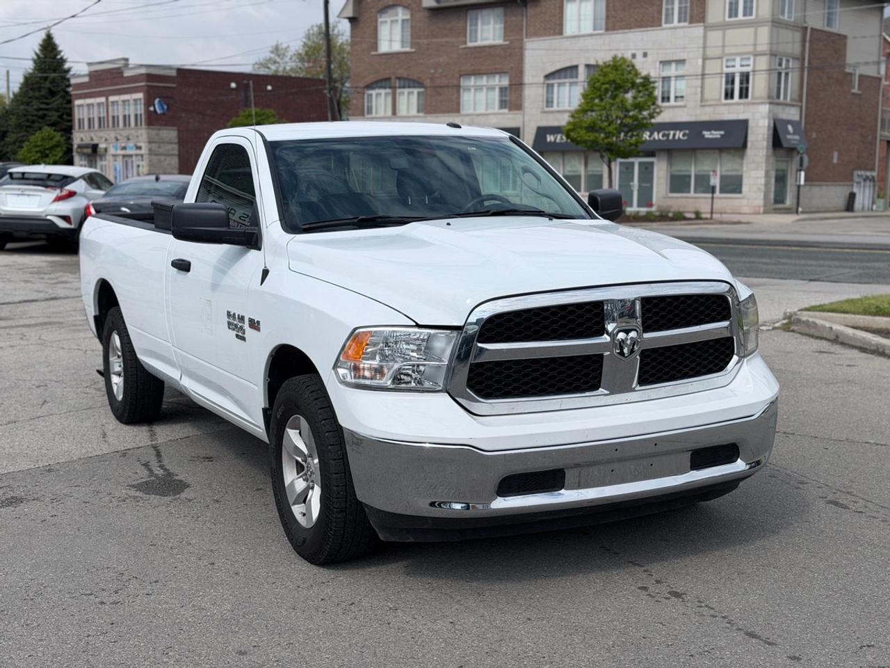 2023 RAM 1500 Classic TRADESMAN Photo3