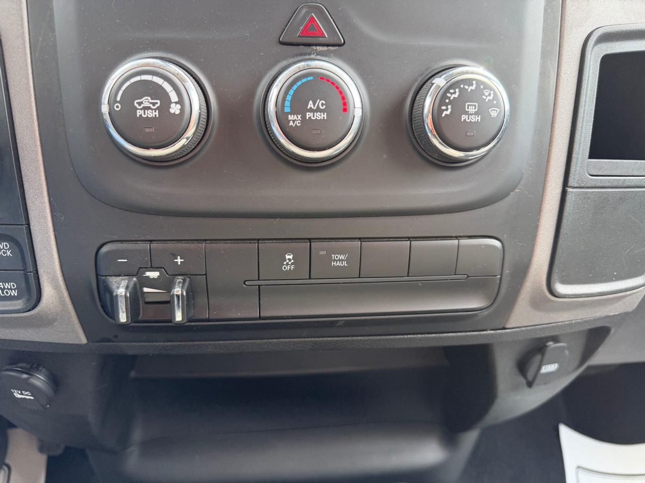 2023 RAM 1500 Classic TRADESMAN Photo