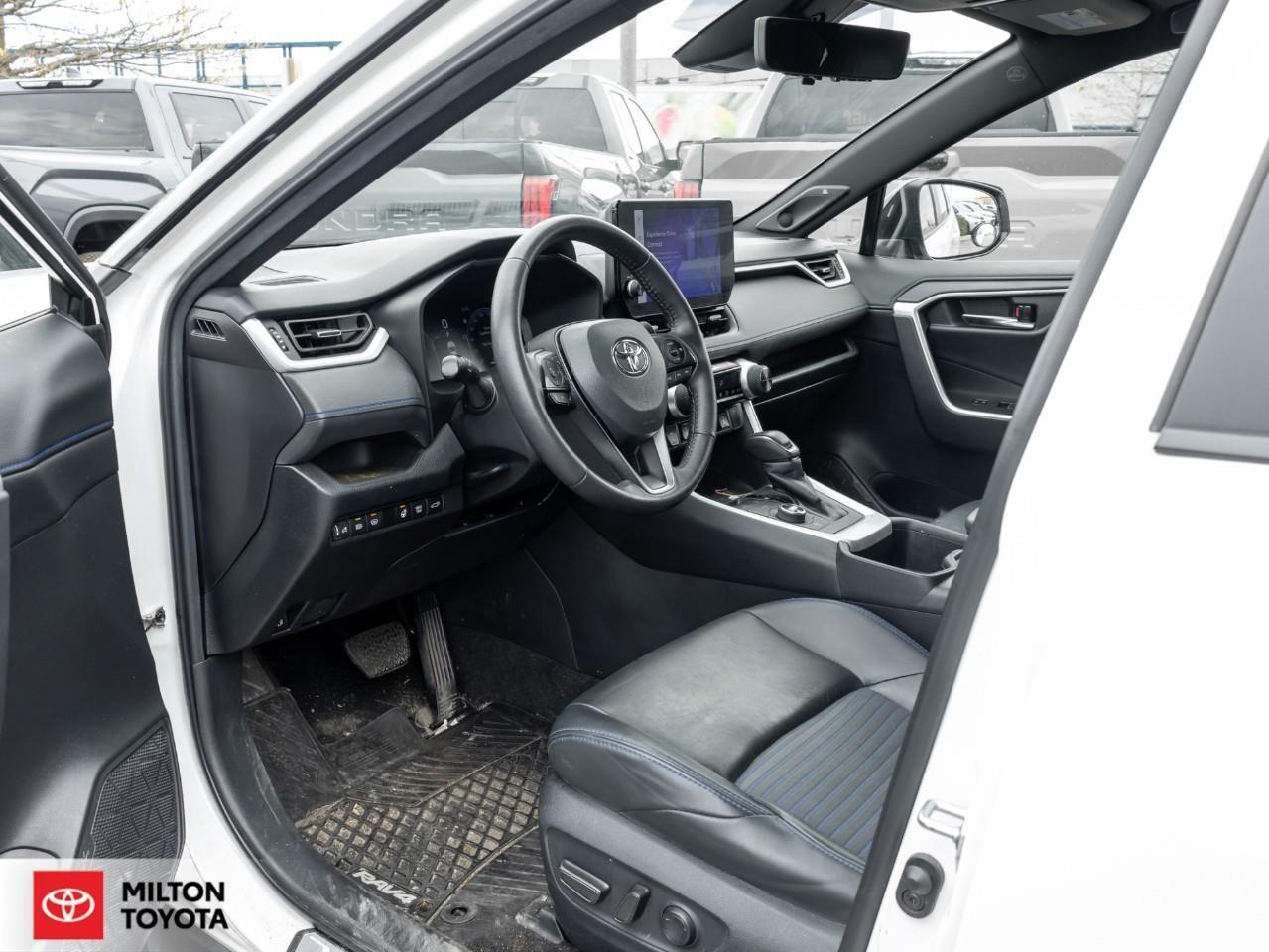 2024 Toyota RAV4 Hybrid JBL AUDIO 10.5 SCREEN LEATHER SUNROOF ONE OWNER NE Photo