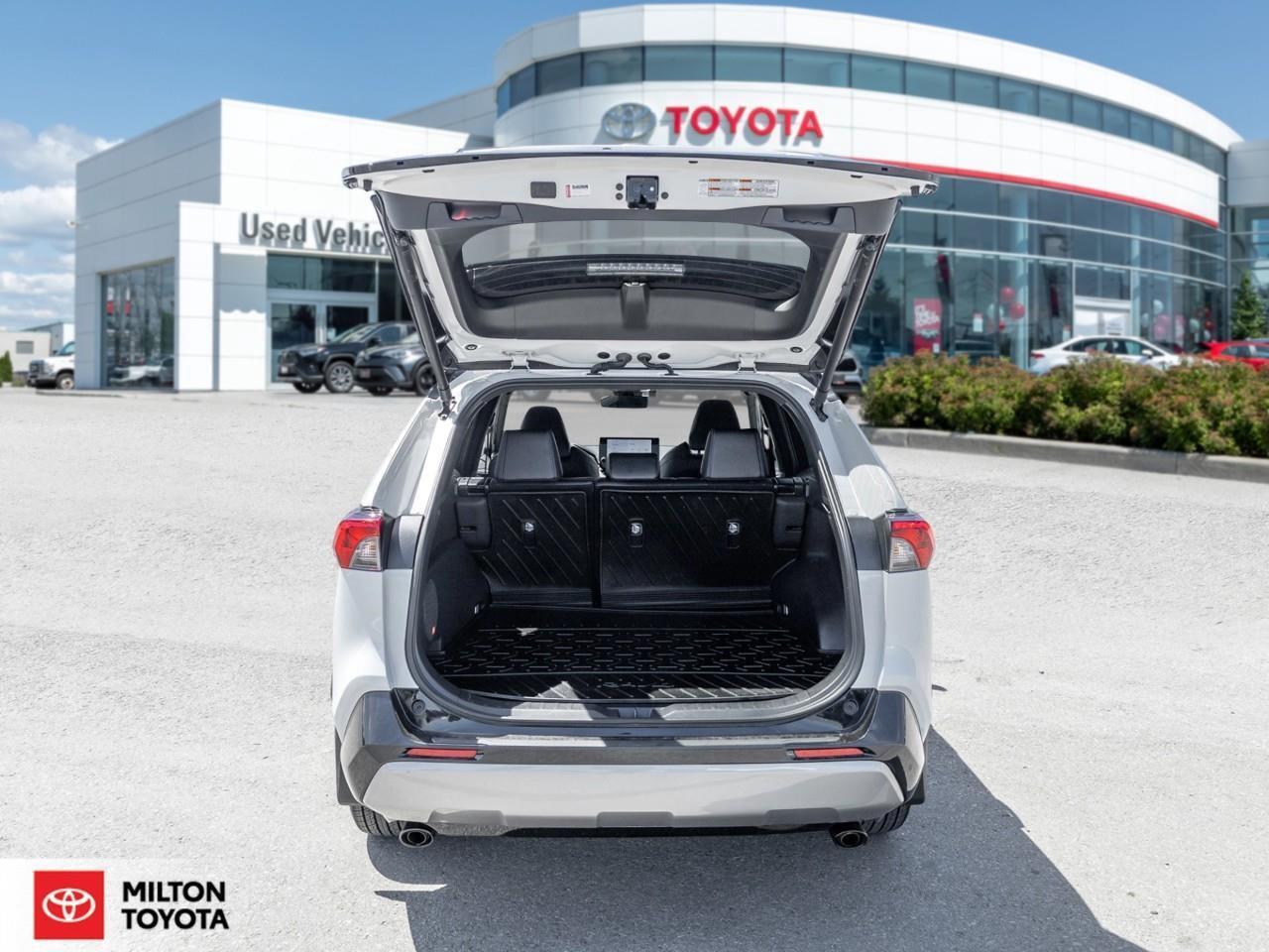 2024 Toyota RAV4 Hybrid JBL AUDIO 10.5 SCREEN LEATHER SUNROOF ONE OWNER NE Photo