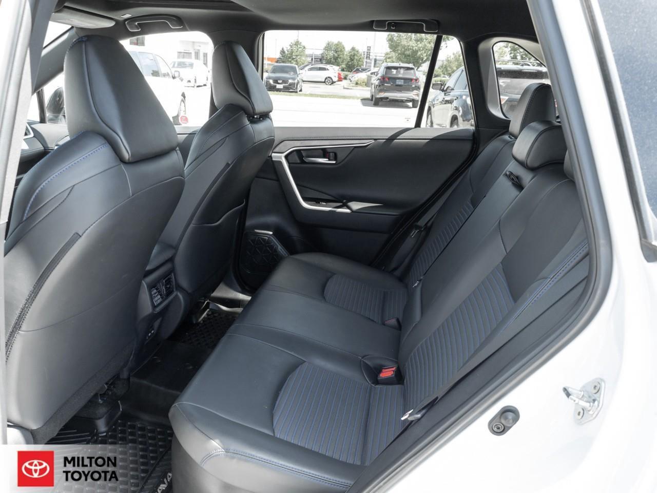 2024 Toyota RAV4 Hybrid JBL AUDIO 10.5 SCREEN LEATHER SUNROOF ONE OWNER NE Photo