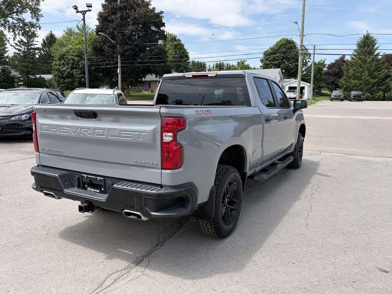 2024 Chevrolet 1500 CUSTOM TRAIL BOSS/4X4/BACK UP CAM/CALL PICTON Photo