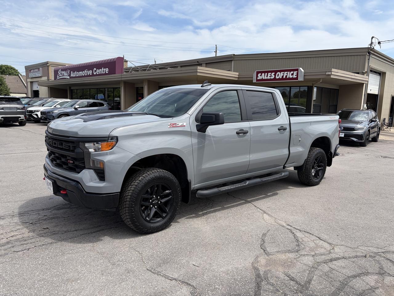2024 Chevrolet 1500 CUSTOM TRAIL BOSS/4X4/BACK UP CAM/CALL PICTON Photo0