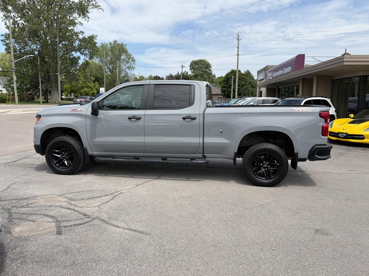 2024 Chevrolet 1500 CUSTOM TRAIL BOSS/4X4/BACK UP CAM/CALL PICTON Photo